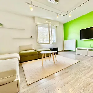 https://lorangerie-t4-centre-ville-wifi-fibre-au-calme-lumineux.inbrittany.com