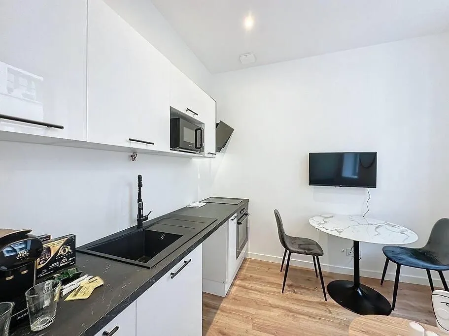Cosy Studio, Centre Ville Thomassin 3 location